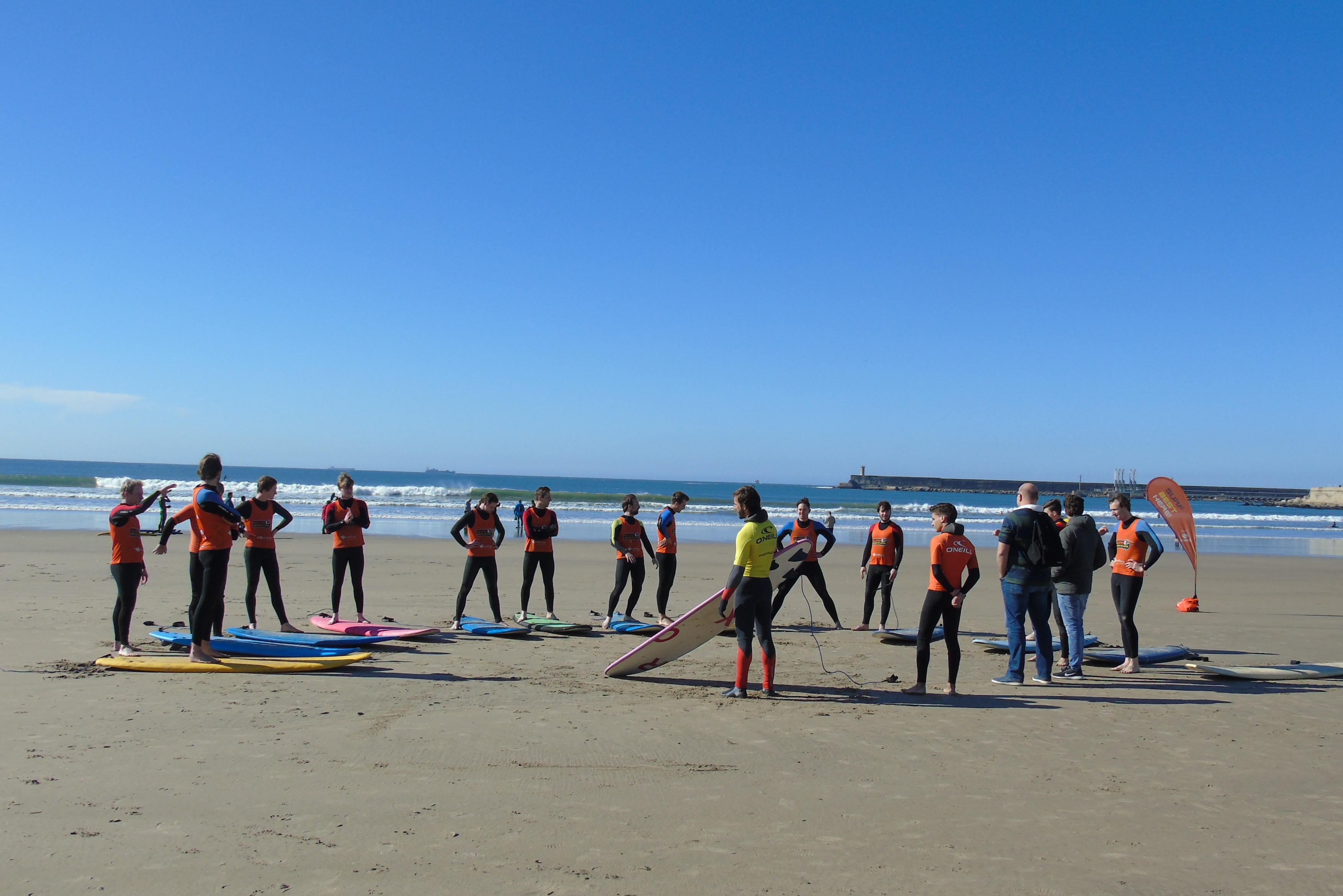 Surfaventura - Surf Team Building